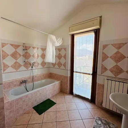 - Lago&monti Views- Free Wi-fi Apartment Luino